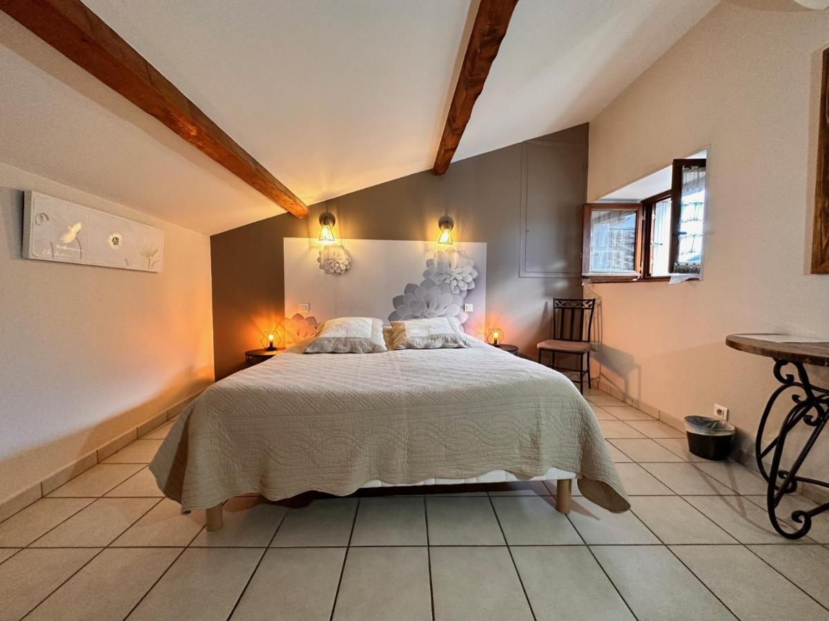 D'hotes Les Clapas Bed and breakfast